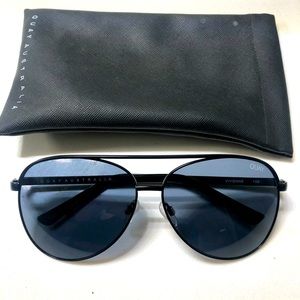 New without tags Black Quay aviator sunglasses